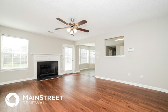 Photo - 4462 Estate St