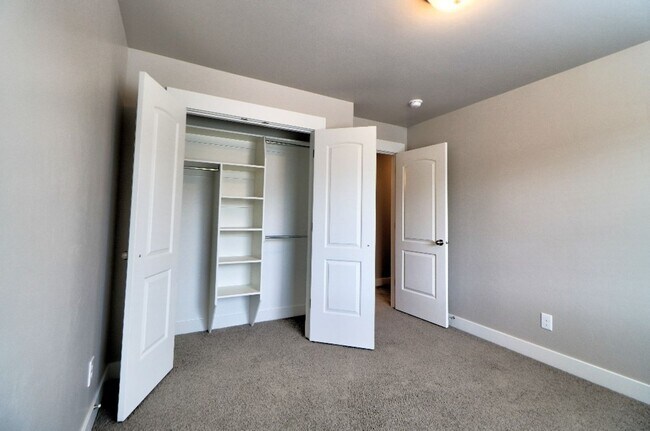 Photo - 3 bed 2.5 bath townhome in Salem