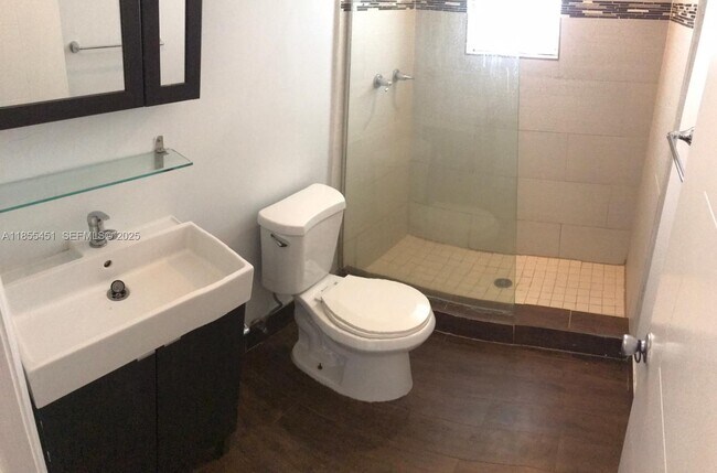 Photo - 131 NW 15th St Unidad U