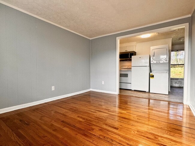 Photo - 1502 6th St SE Unit A