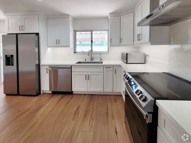 Building Photo - 8238 Henderson Green Rental