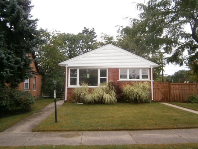 Photo - 9944 Karlov Ave