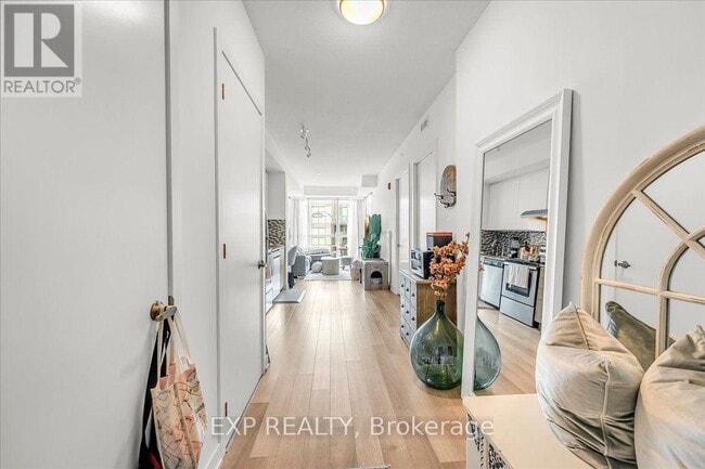 Photo - 5240 Dundas St Unit B318