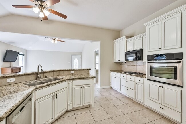 Building Photo - 6211 FM1374 Rental