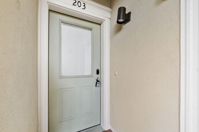 Photo - 401 Mason Ct