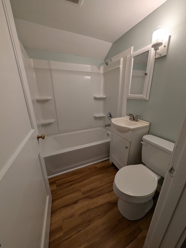 Photo - 2604 SW Washburn Ave