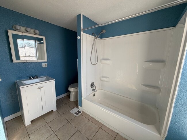 Photo - 145 Harris St Unit 145 1/2