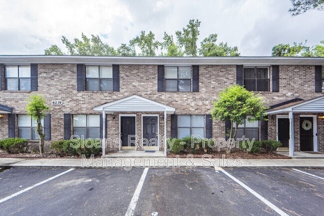 Building Photo - 6239 Lucille Dr Rental