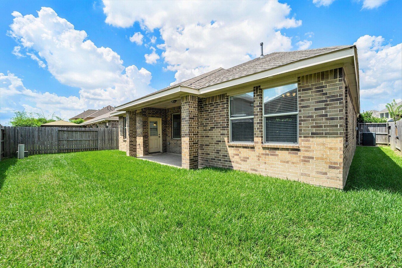 Photo - 14726 Woodland Dawn House