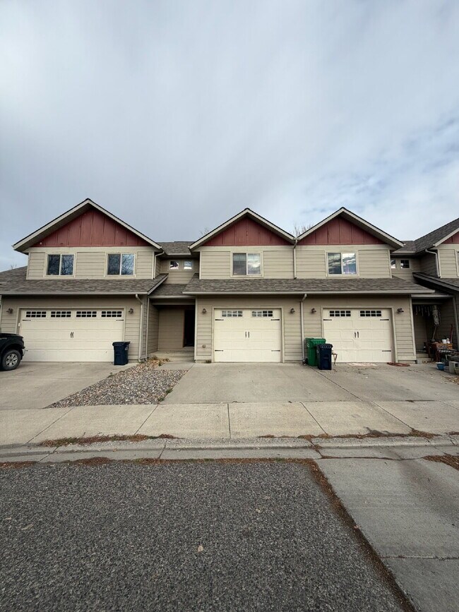 Photo - 1460 Juniper St