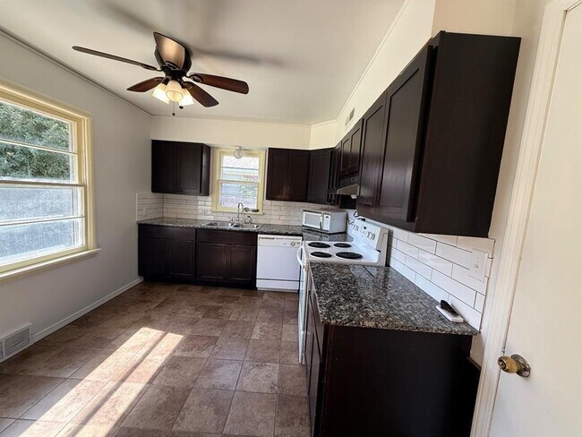 Photo - 3032 NW 67th St
