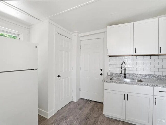4569 N Edgewood Ave Unit 4569 Top