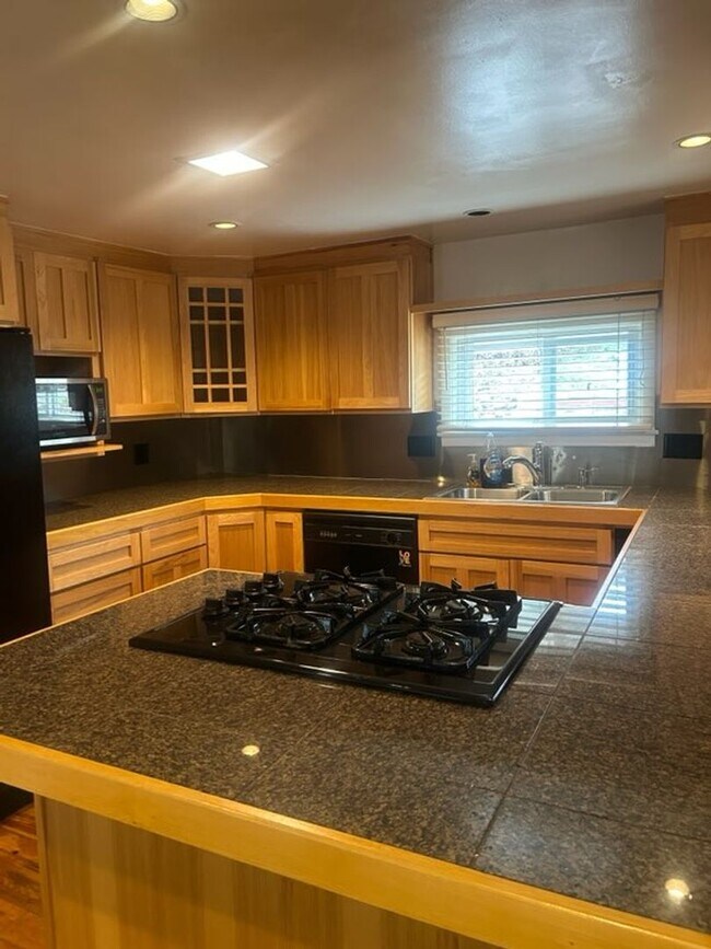 Photo - 3 Bedroom, 1 Bath home located in Glenwood Springs.