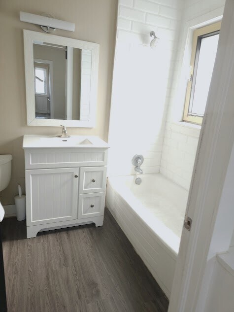 Photo - 292 Welland Ave Unit 4