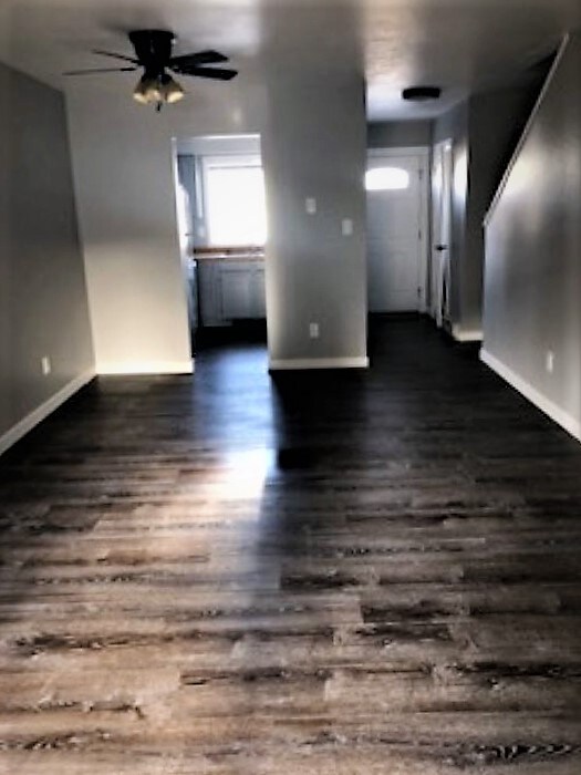 Photo - 471 Paxon St