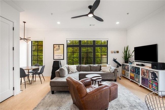 Photo - 417 E College Ave Unit 302