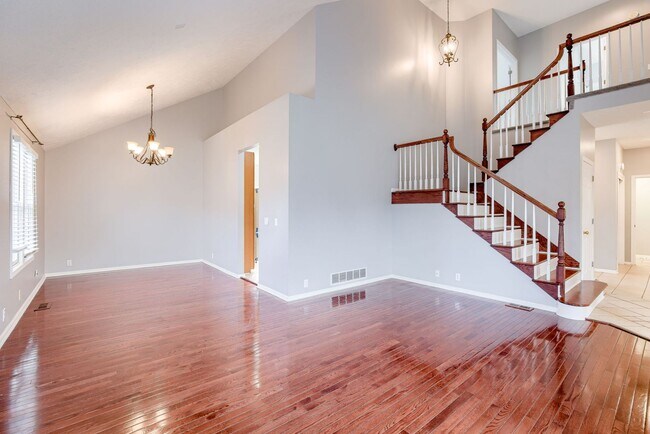 Photo - Beautiful 4 Bedroom In Rose Garden Estates!!