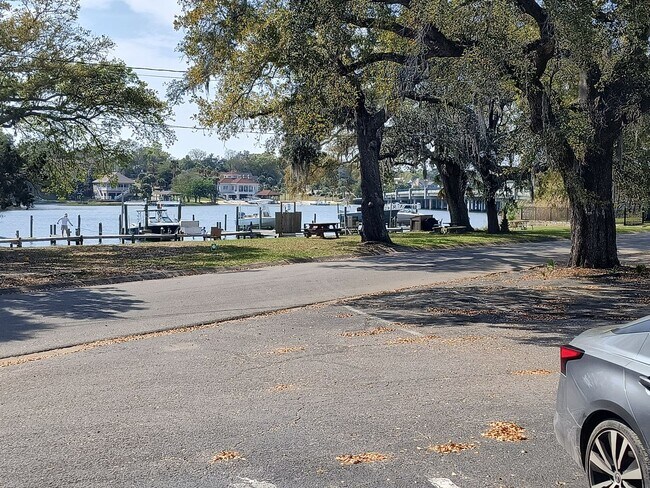 Photo - WONDERFUL 2 Bedroom 1.5 Bathroom condo