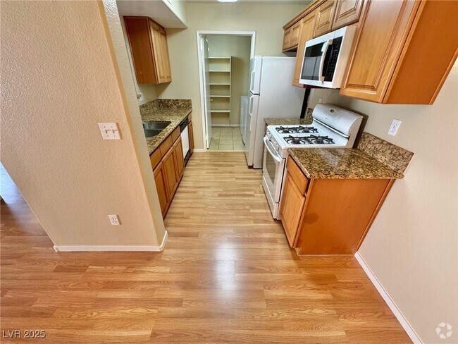 Building Photo - 7885 W Flamingo Rd Unit 2111 Rental
