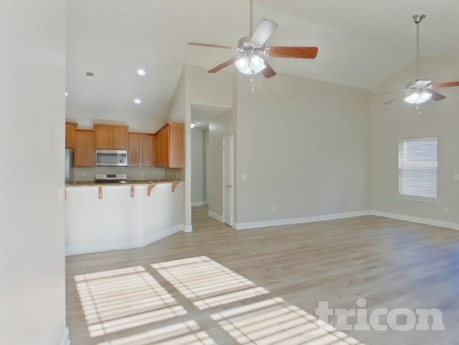 Photo - 506 Airdale Ln