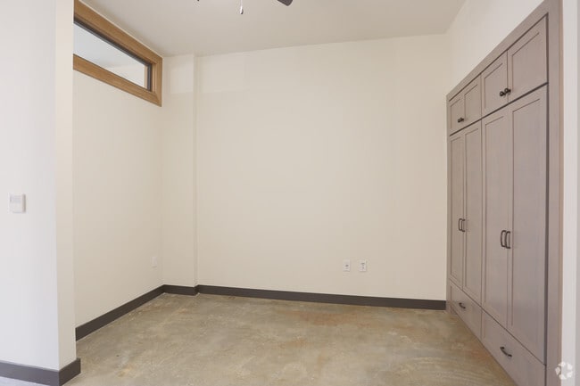Almr Apartments