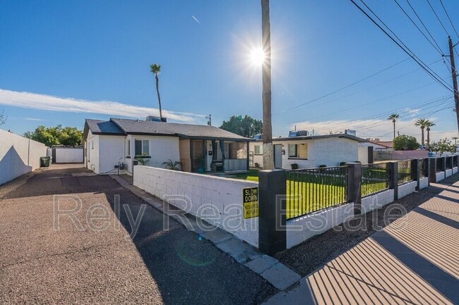 Photo - 805 E Turney Ave Unit 1