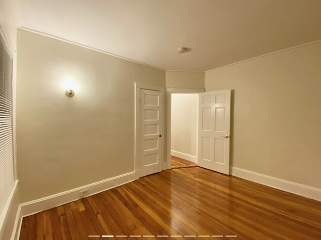 Photo - 132 1/2 Oxford St Unit 1A