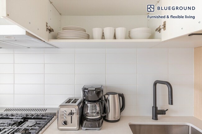 11 Wharf Way Unit SI FL9-ID2229