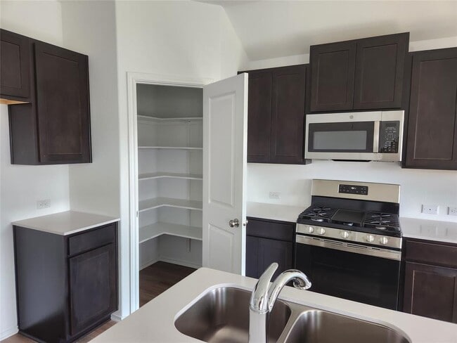 Photo - 302 Sebring Cir