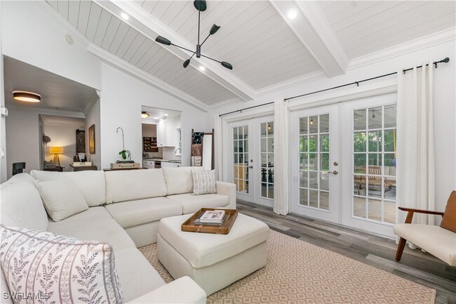 Photo - 1320 Lake Shore Dr