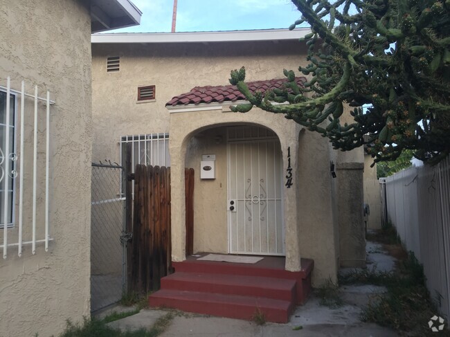 Building Photo - 1132 N Mariposa Ave Unit 1132 Rental