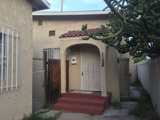 Building Photo - 1132 N Mariposa Ave Unit 1132 Rental