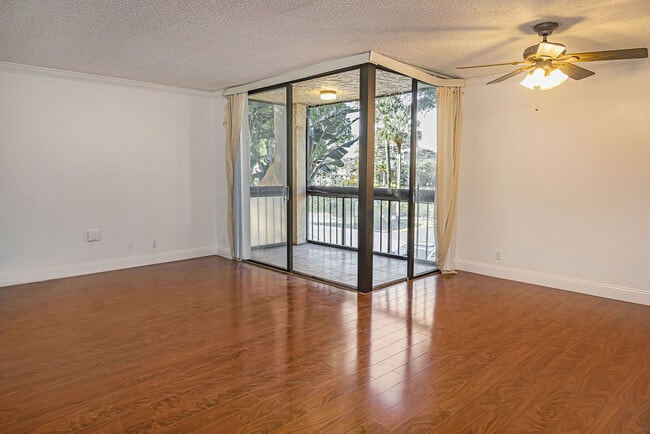 Photo - 2455 Lindell Blvd