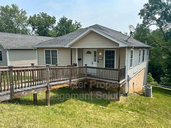 Photo - 252 Shiloh Ave