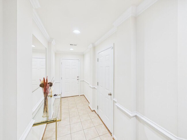 15653 John Diskin Cir