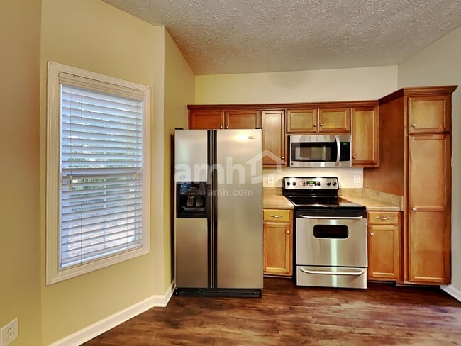 Photo - 2495 Oak Hill Dr