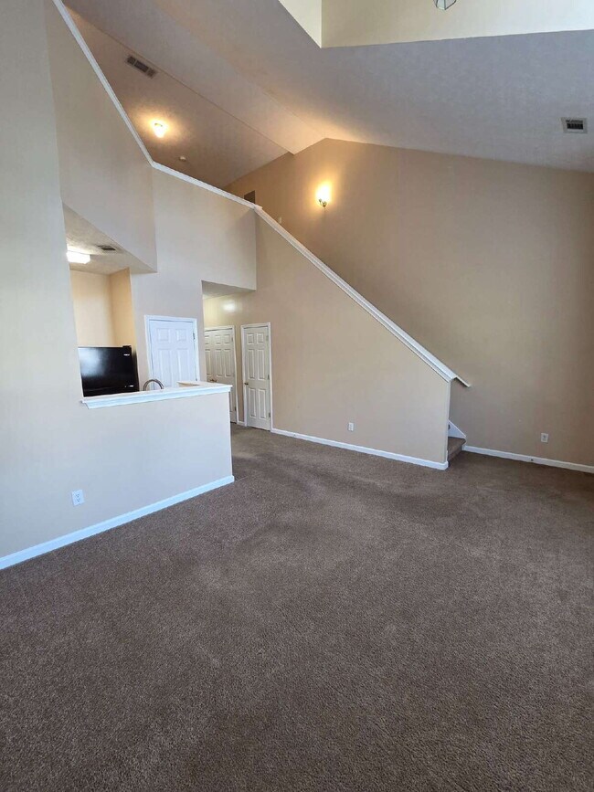 Photo - 2/2 Townhome close to shopping and dining