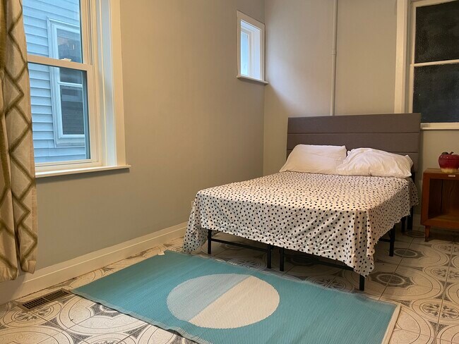 Photo - 2848 N Springfield Ave