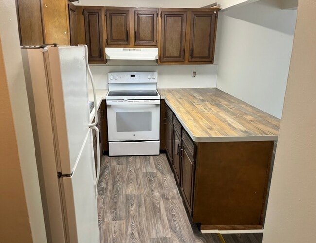 Photo - 636 Portage Lakes Dr Unit 636 Portage Lakes Dr