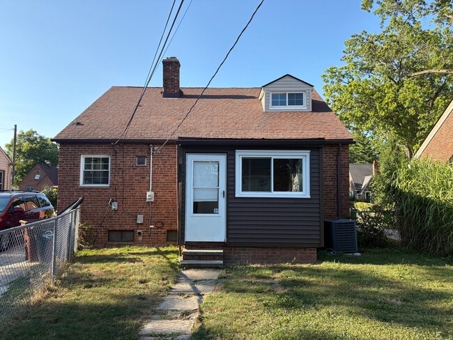 Photo - 1211 Tuxedo Ave