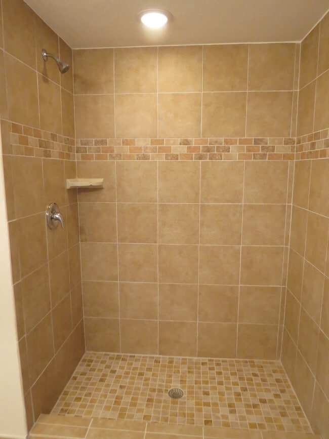 Building Photo - 27430 Palmesta Circle Unit #16 Rental