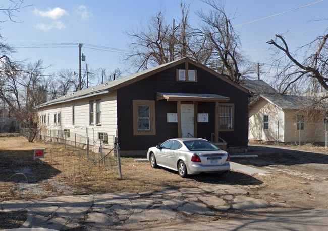 Building Photo - 2205 S Central Ave Unit A Rental