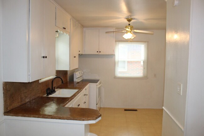 Photo - 1500 Carlisle Ct