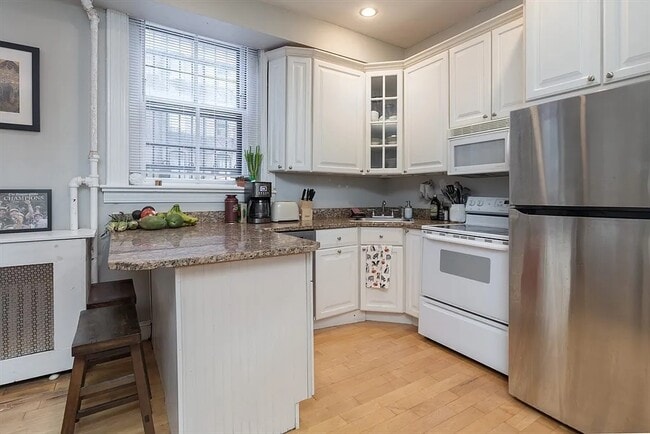 Photo - 135 Marlborough St Unit 19