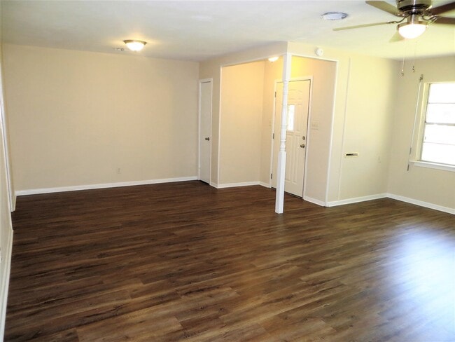 Photo - 2809 Rosadele St