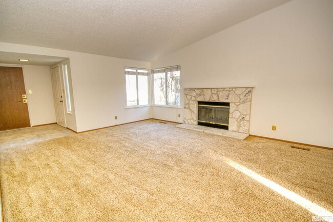 2212 Wabash Cir