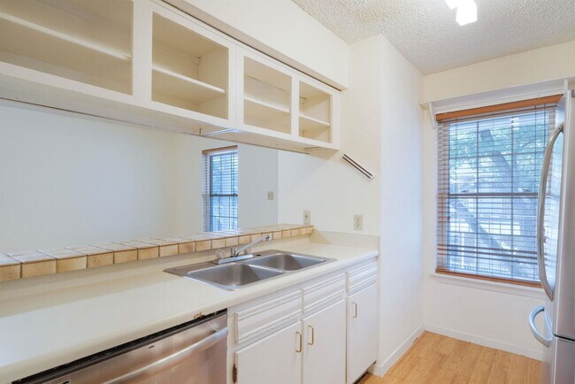 Photo - 1240 Barton Hills Dr Unit Apt 208