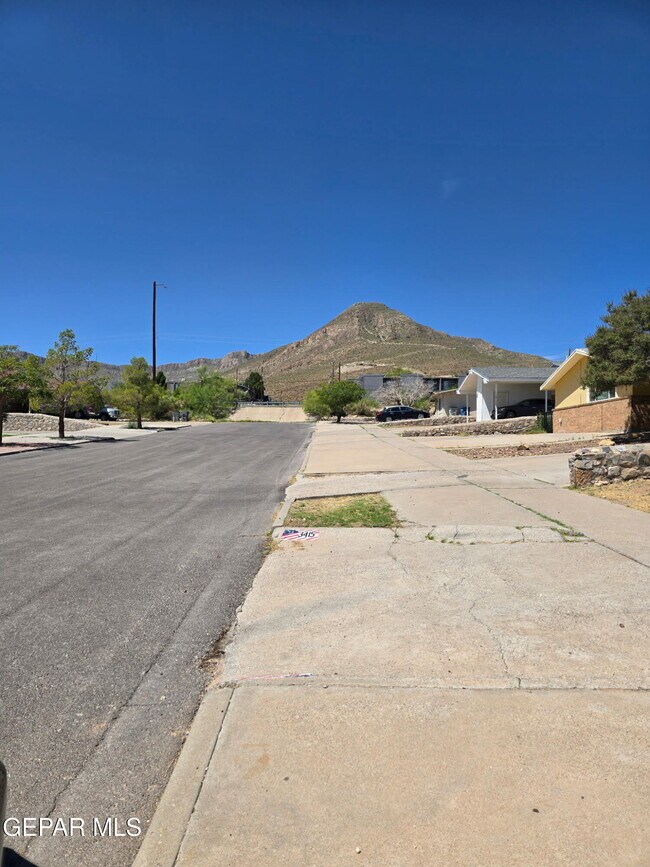 Photo - 3415 Wickham Ave