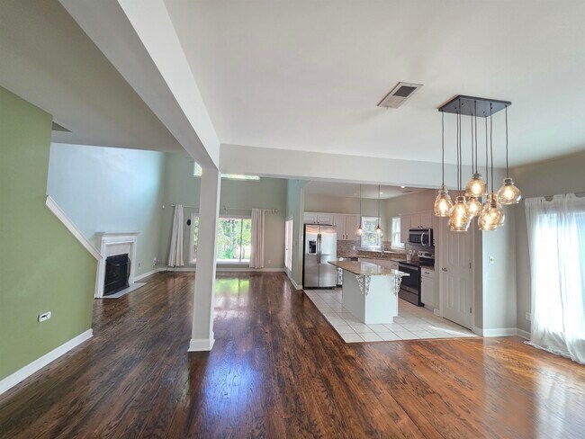 Photo - 1090 River Isle Dr