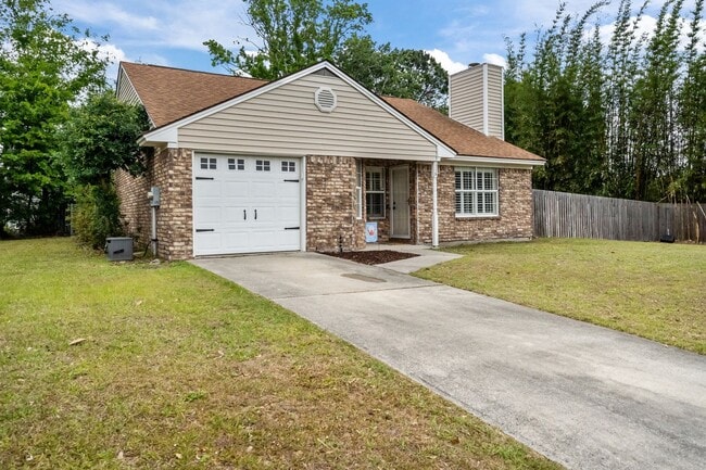 Photo - Whitemarsh Island Gem - Charming 3-Bedroom Home on a Corner Lot in Battery Point